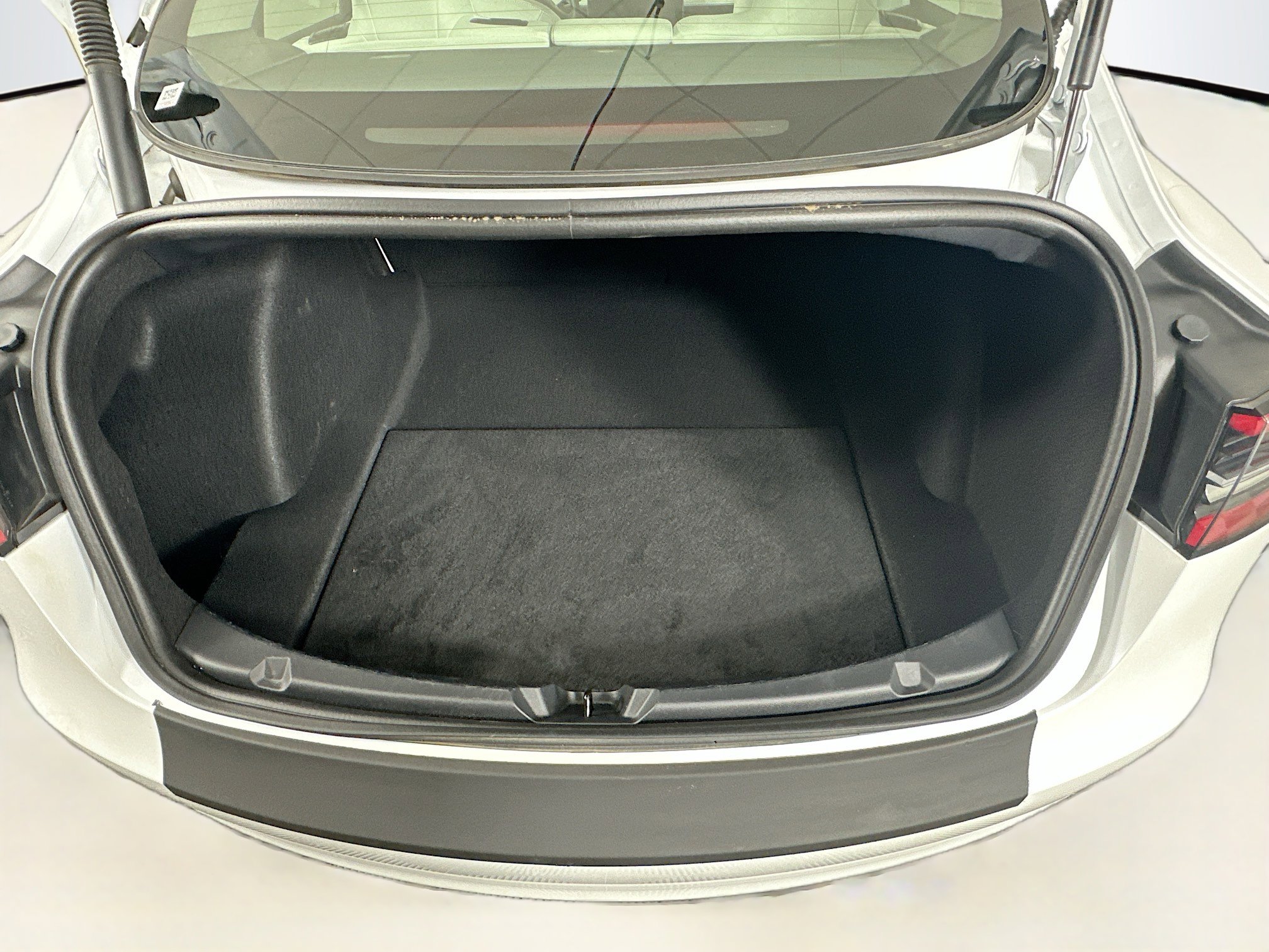 Used 2023 Tesla Model 3 Standard Range image 26