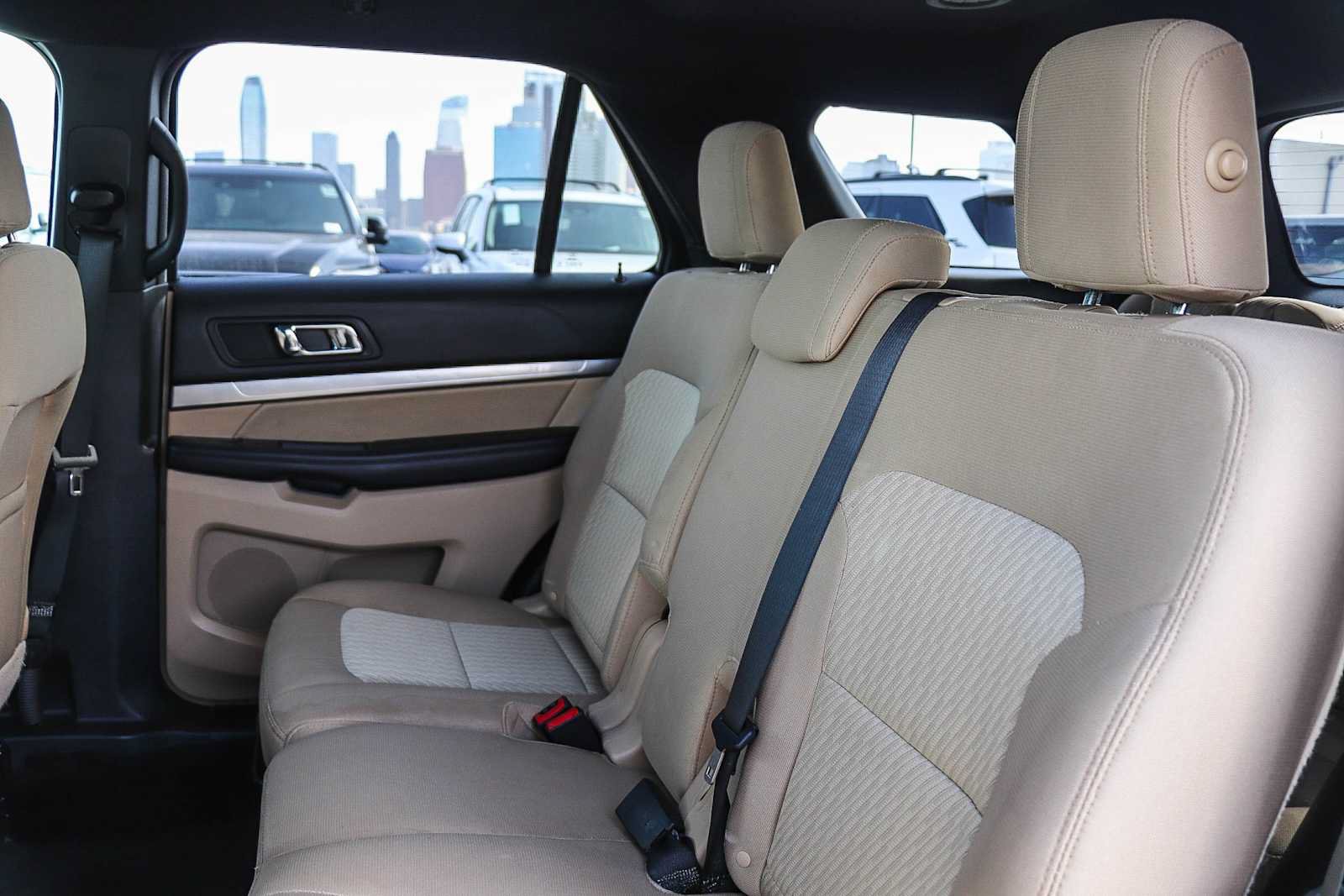 Used 2017 Ford Explorer FWD image 17
