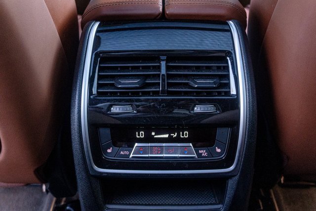 Used 2023 BMW X7 M60i w/ Executive Package image 27