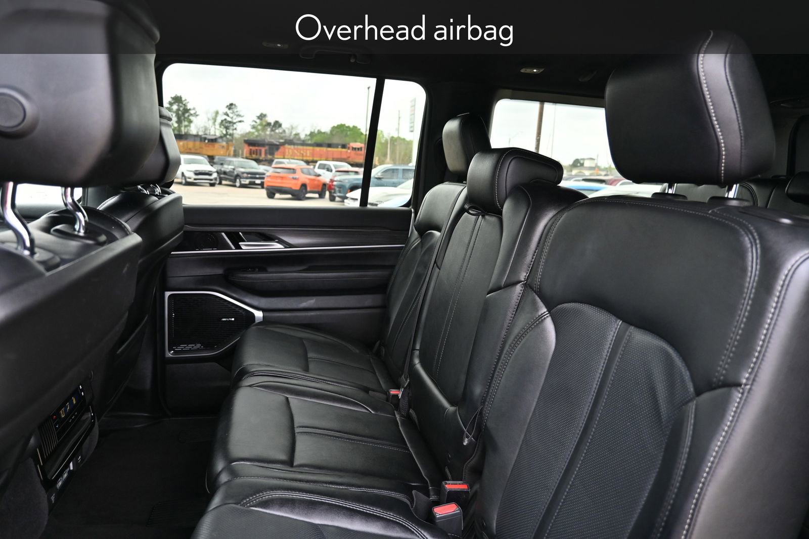 Used 2024 Jeep Wagoneer Series II w/ Flexible Seating Group image 26