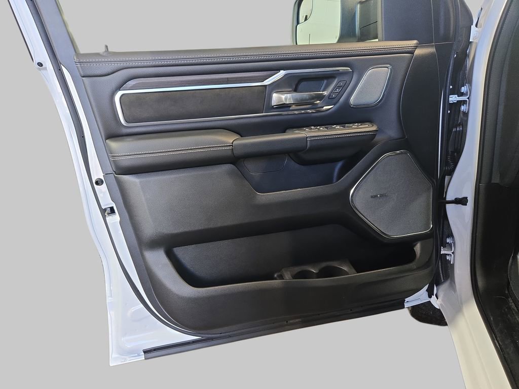 New 2026 RAM 1500 Laramie AWD/4WD image 28