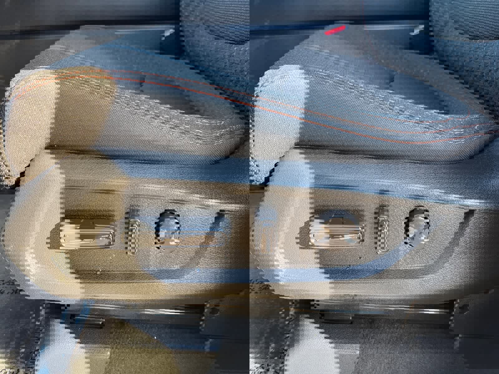 Used 2025 Honda Pilot Sport image 12