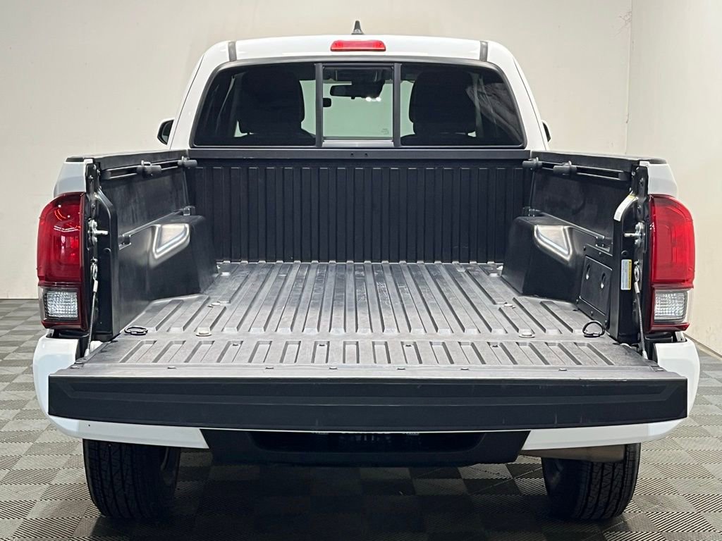 Used 2022 Toyota Tacoma SR w/ SR Convenience Package AWD/4WD image 19
