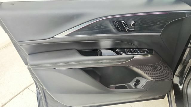 Used 2025 Cadillac Lyriq Sport AWD/4WD image 36
