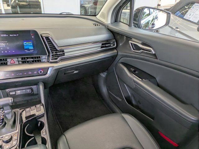 Used 2023 Kia Sportage EX image 17