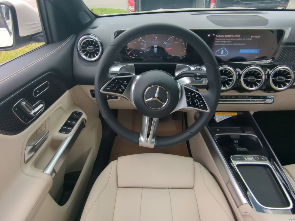 New 2025 Mercedes-Benz GLB 250 GLB 250 image 3