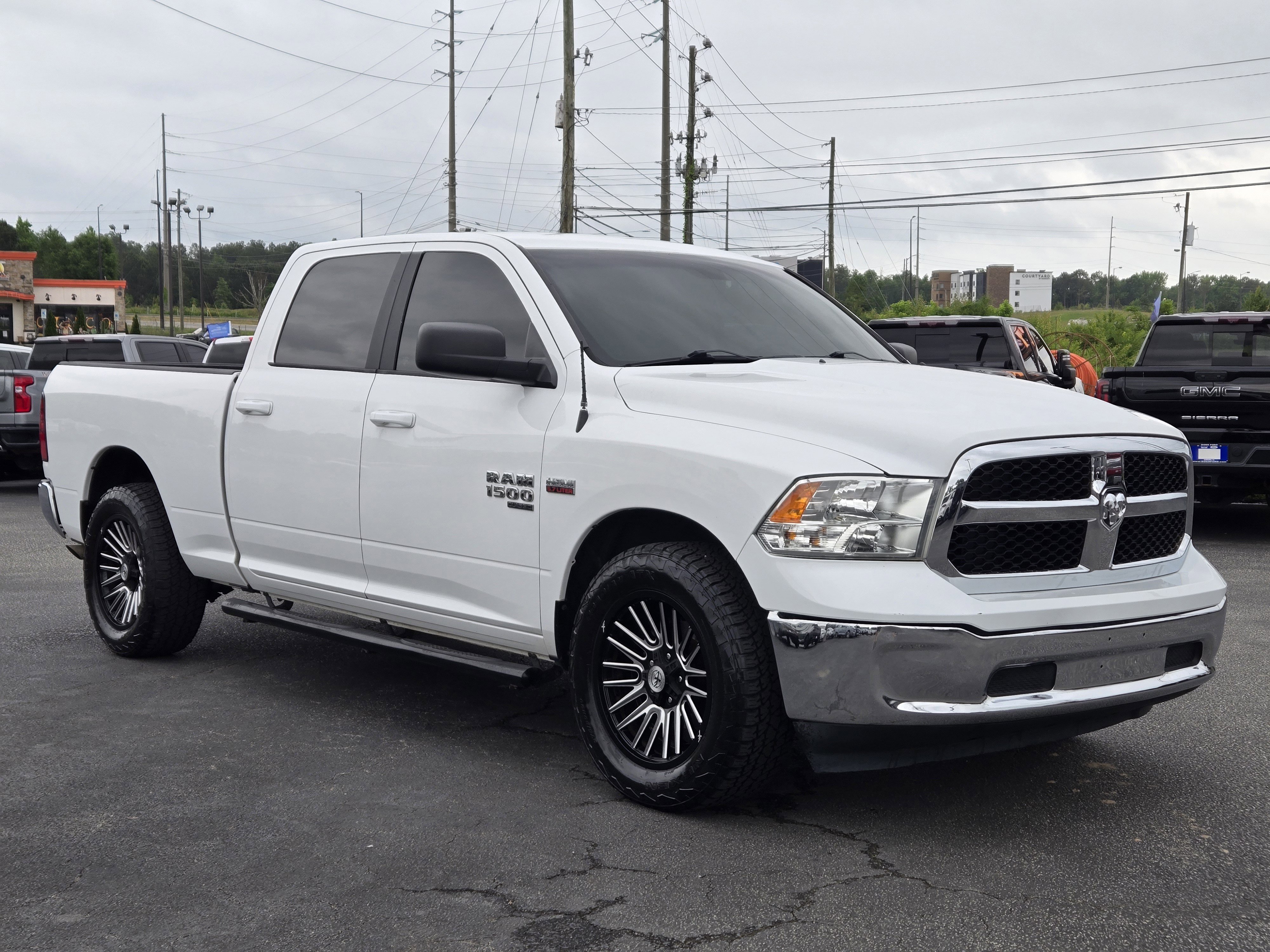 Used 2021 RAM 1500 Classic SLT RWD image 6