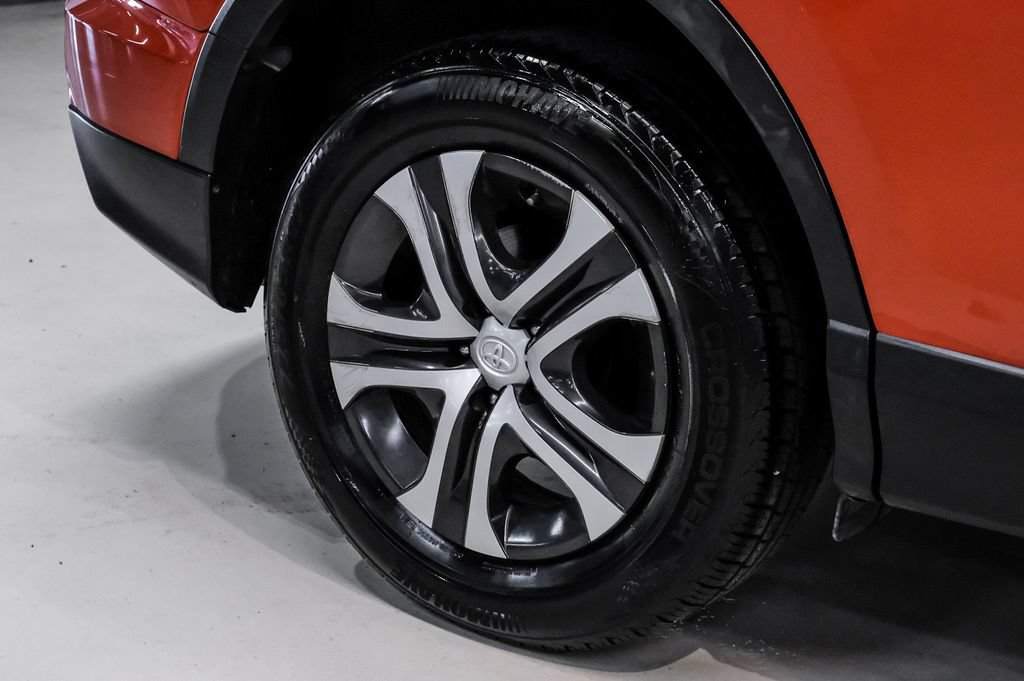 Used 2016 Toyota RAV4 LE FWD image 60