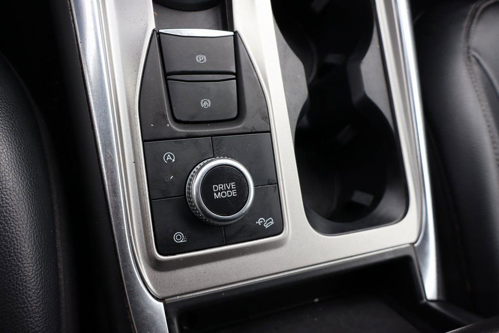 Used 2020 Ford Explorer XLT w/ Equipment Group 202A image 12