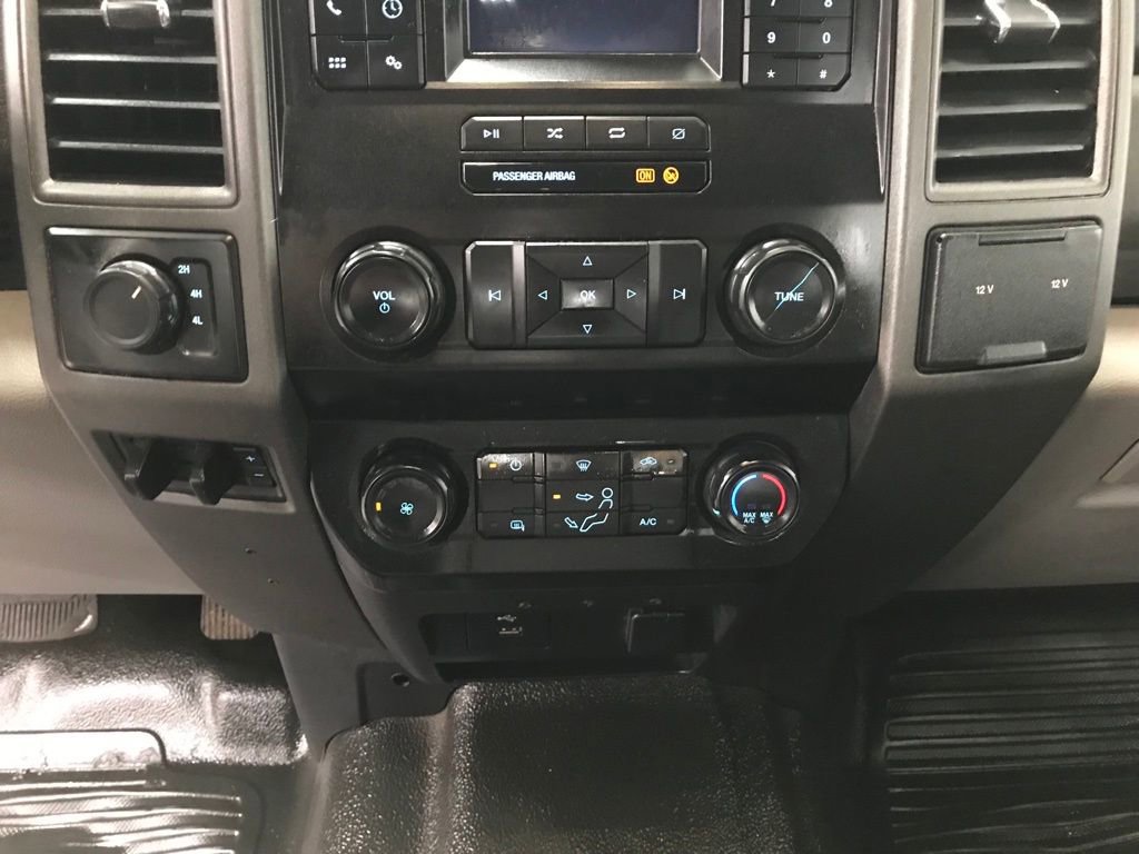 Used 2020 Ford F250 XL w/ Power Equipment Group image 19
