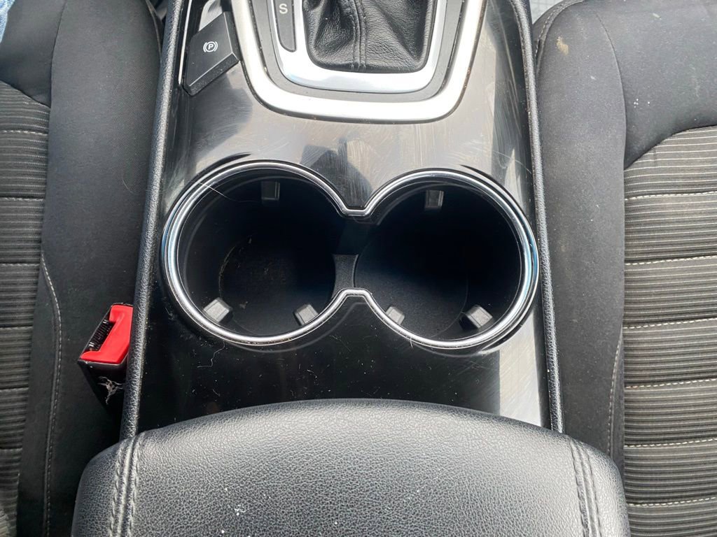 Used 2015 Ford Edge SEL image 29