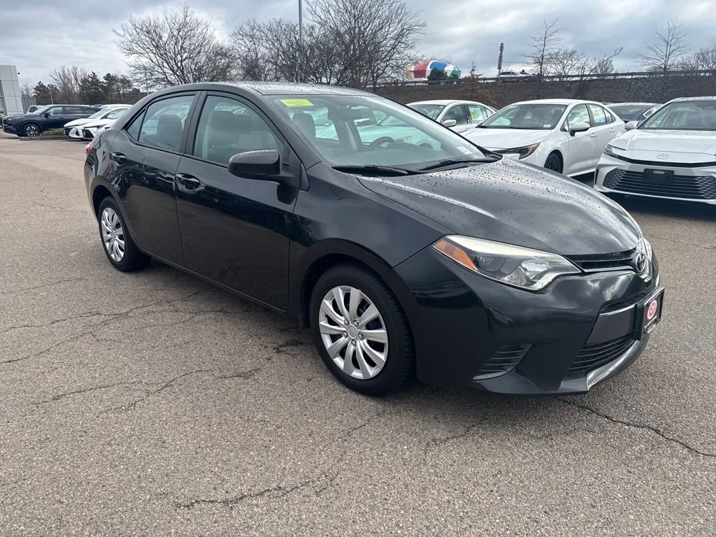 Used 2015 Toyota Corolla LE image 9