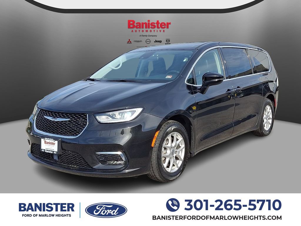 Used 2024 Chrysler Pacifica Touring-L