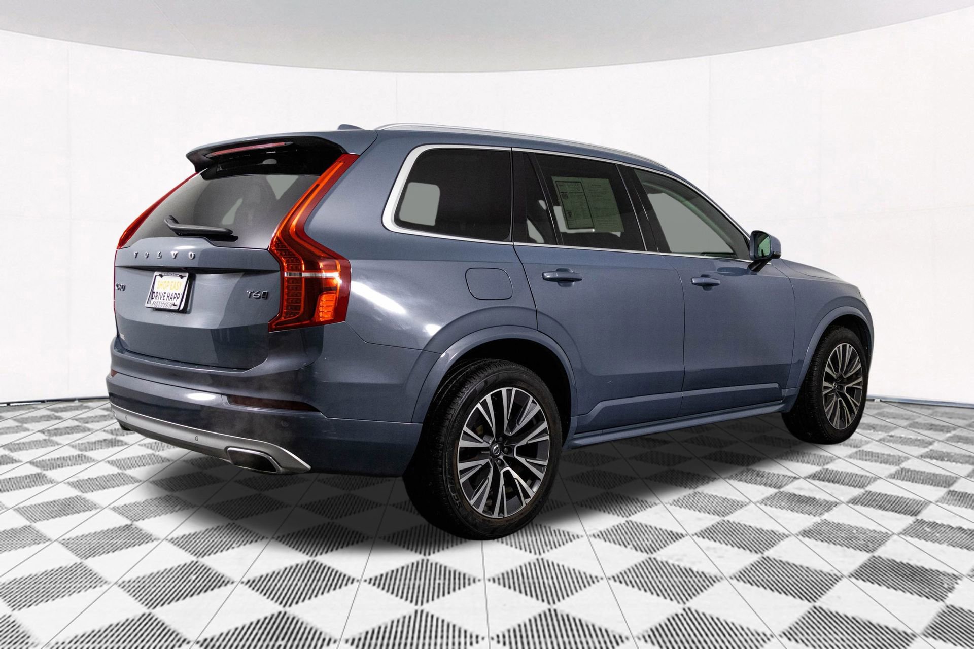 Used 2021 Volvo XC90 T6 Momentum w/ Protection Package image 15