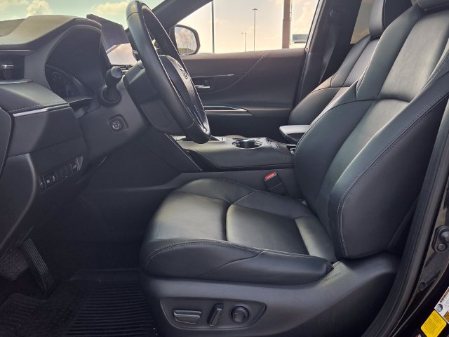 Used 2023 Toyota Venza Nightshade AWD/4WD image 5