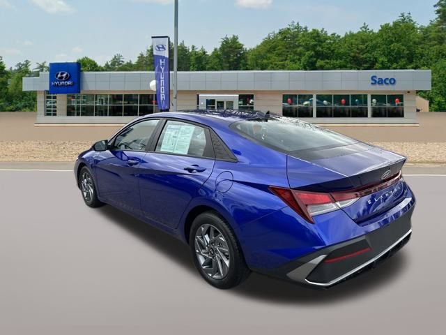 Used 2024 Hyundai Elantra SEL image 8