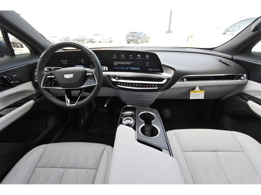 New 2026 Cadillac Lyriq Luxury AWD/4WD image 9