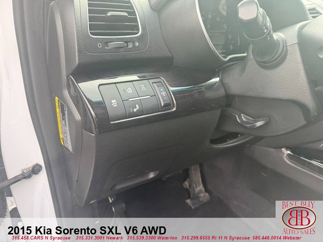 Used 2015 Kia Sorento SX image 19