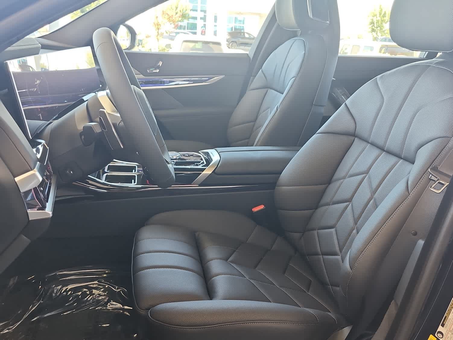 New 2026 BMW 750e xDrive w/ Executive Package AWD/4WD image 16