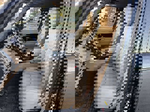 Used 2025 Land Rover Range Rover Long Wheelbase SE image 21