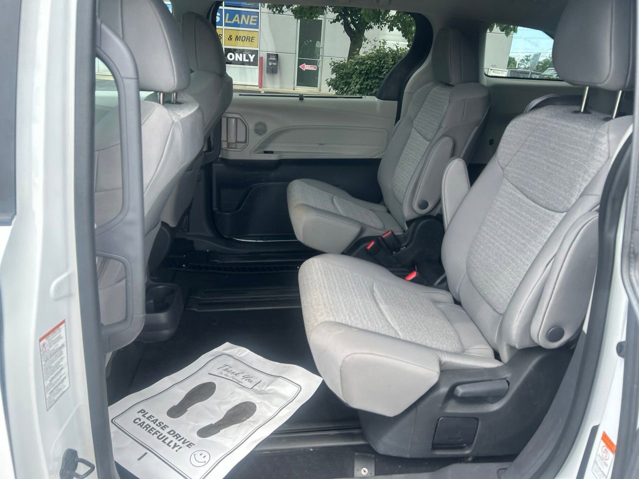 Used 2024 Toyota Sienna LE AWD/4WD image 12