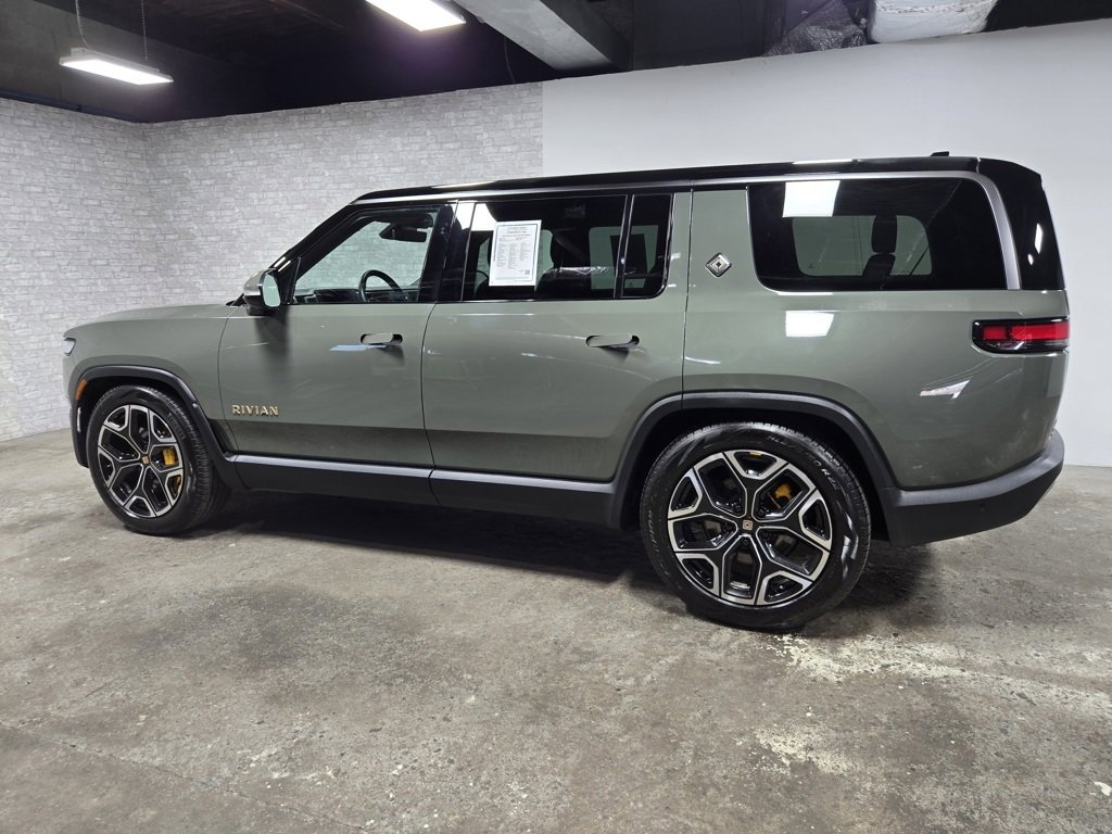 Used 2022 Rivian R1S Launch Edition image 2