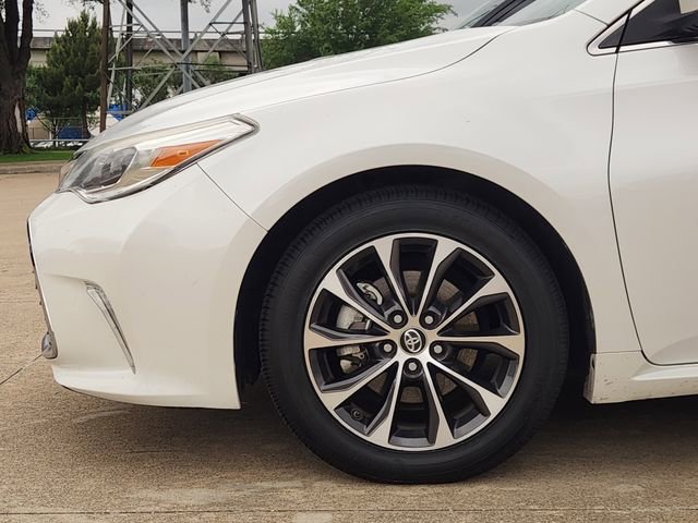 Used 2018 Toyota Avalon XLE FWD image 5