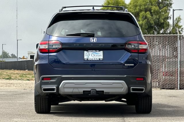 Used 2025 Honda Pilot Touring image 5