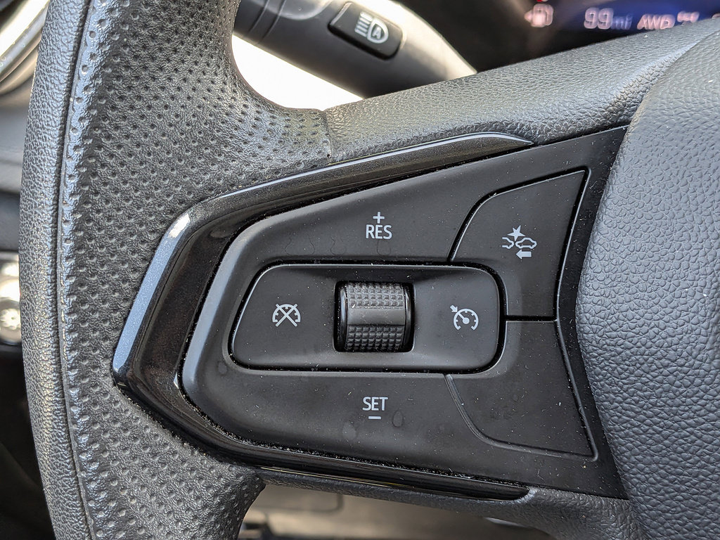Used 2025 Chevrolet TrailBlazer LT AWD/4WD image 42
