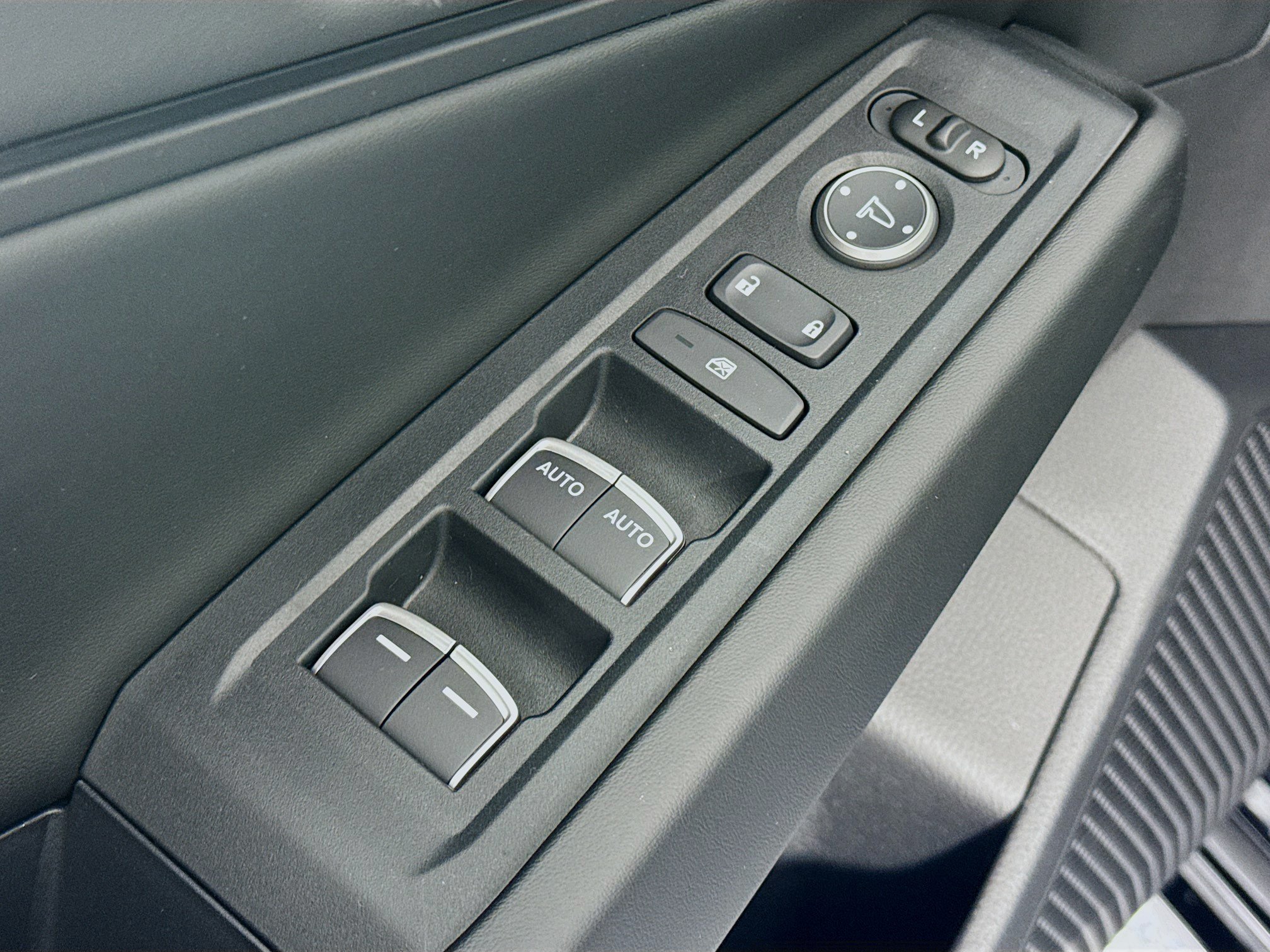 New 2026 Honda Accord EX-L image 17