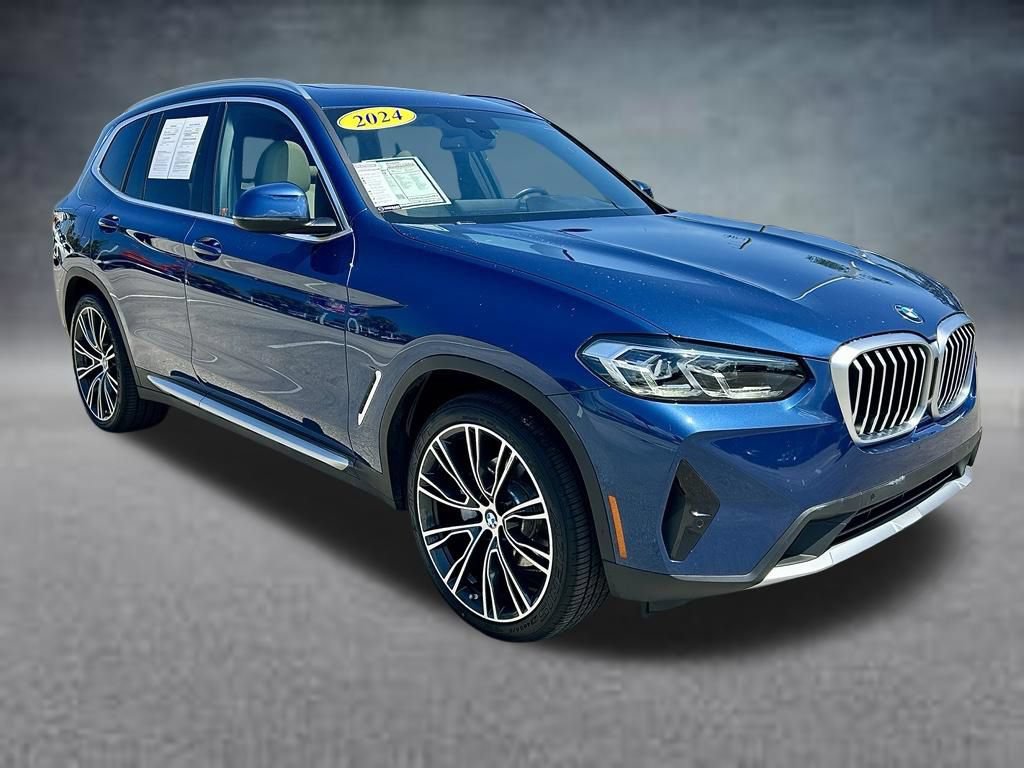 Used 2024 BMW X3 sDrive30i w/ Premium Package RWD image 3
