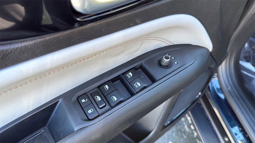 New 2026 Jeep Compass Limited image 25