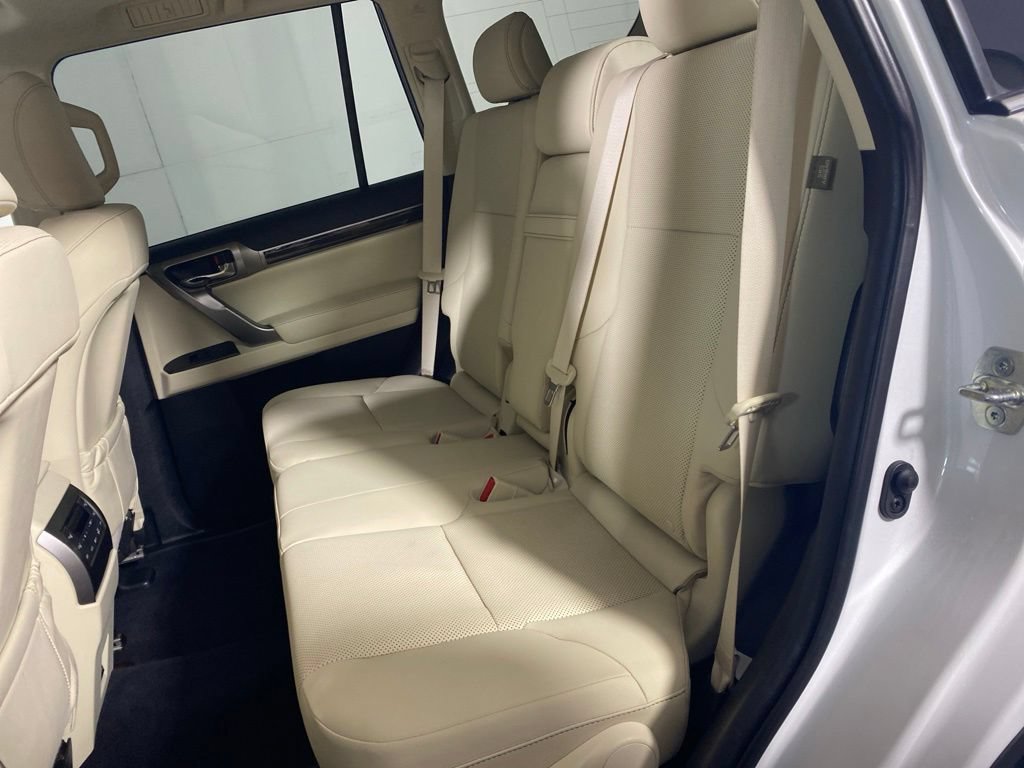 Used 2023 Lexus GX 460 Premium w/ Premium Package AWD/4WD image 14