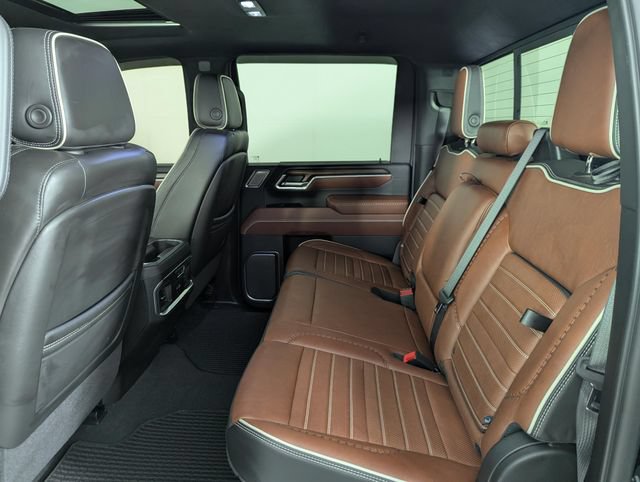 Used 2025 GMC Sierra 3500 Denali Ultimate AWD/4WD image 16