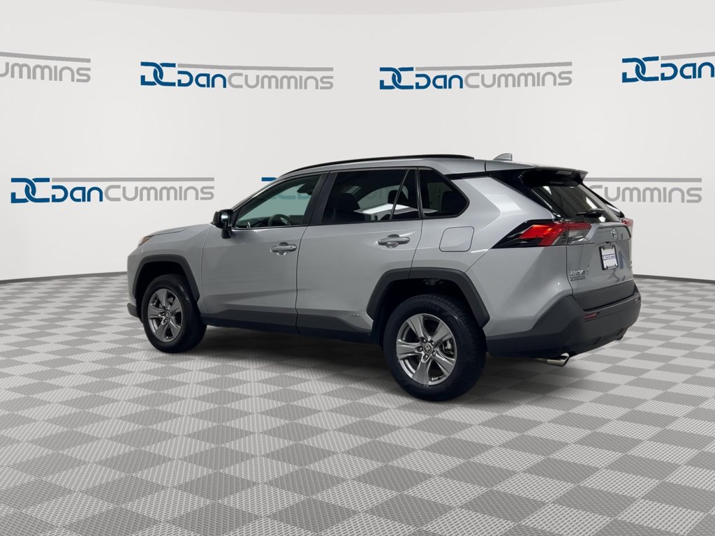 Used 2025 Toyota RAV4 LE AWD/4WD image 6