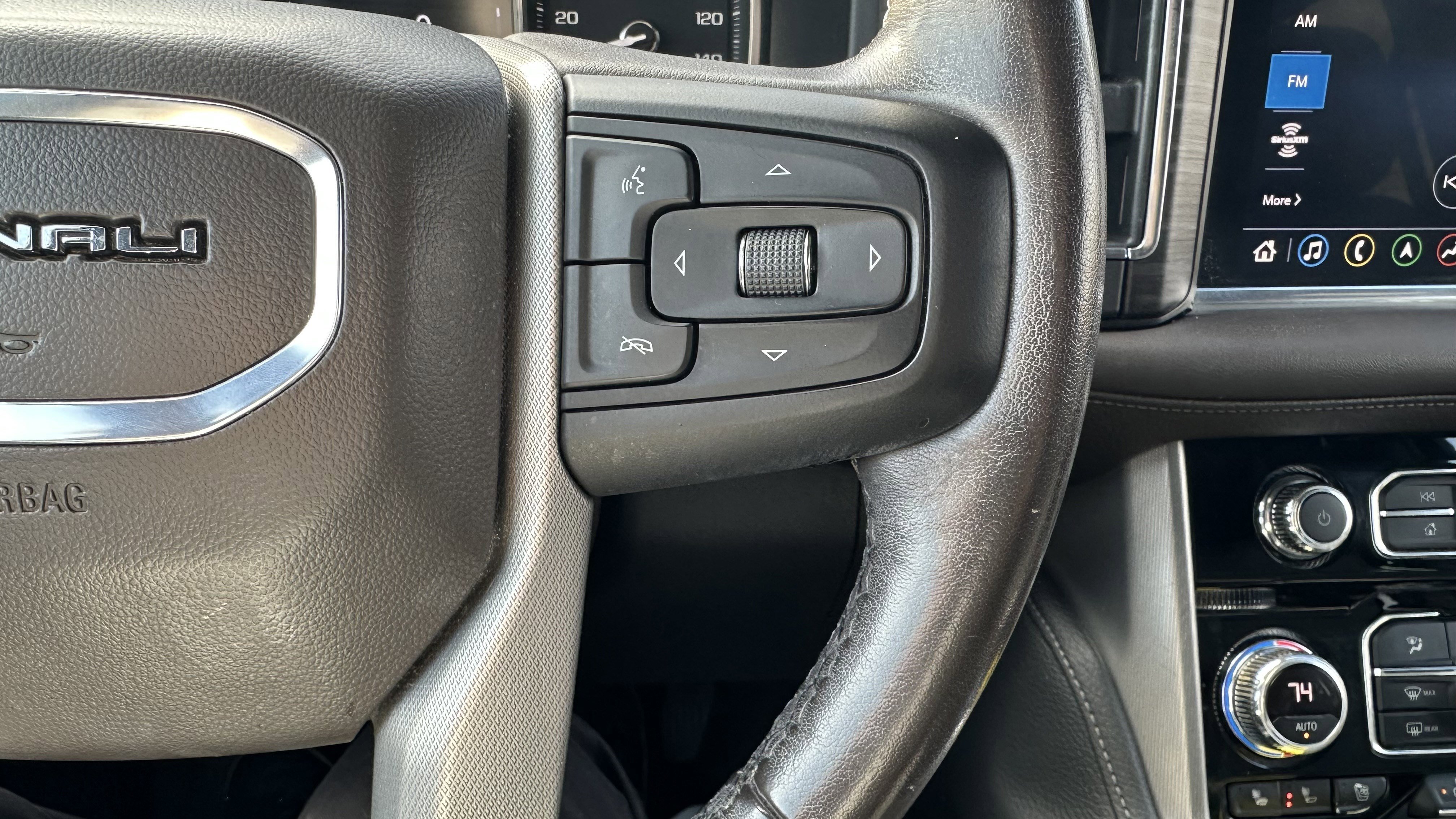 Used 2021 GMC Yukon Denali w/ Denali Premium Package image 22