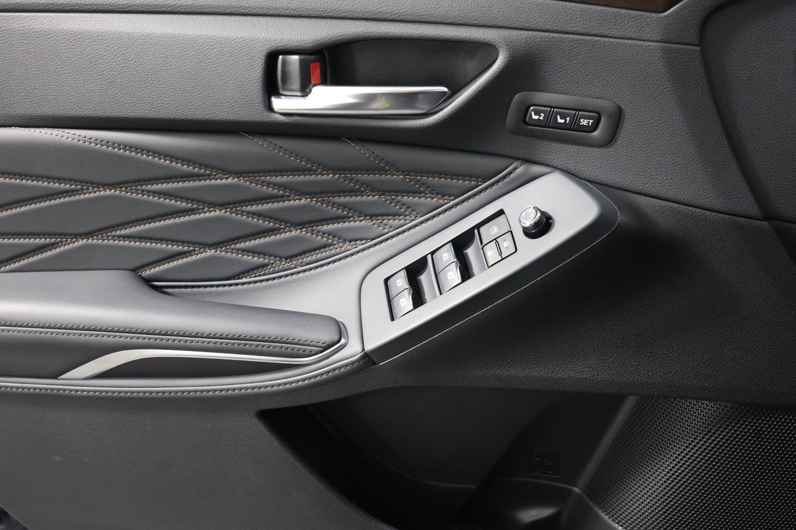 Used 2021 Toyota Avalon Limited FWD image 20
