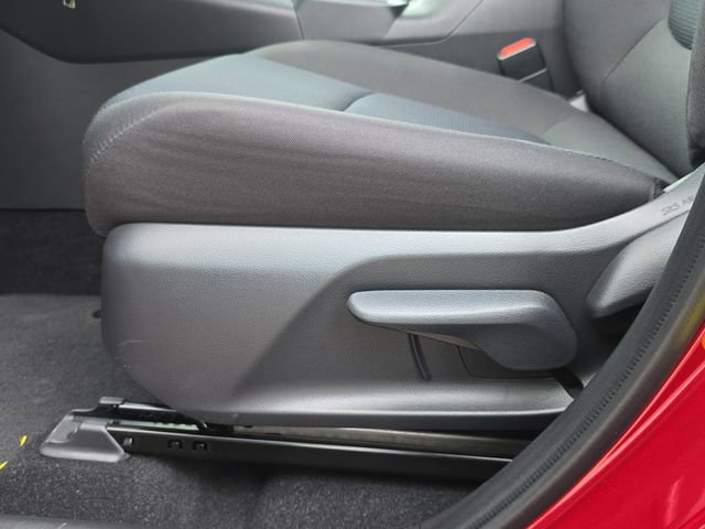 Used 2025 Toyota RAV4 LE image 28