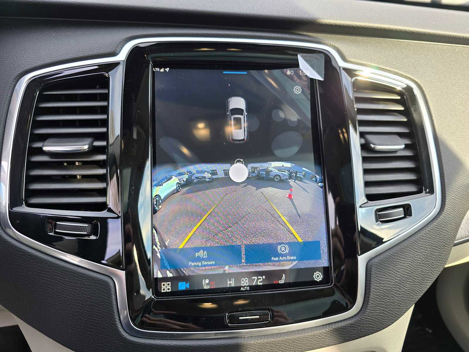Certified 2023 Volvo XC90 B5 Plus w/ Protection Package Premier AWD/4WD image 37