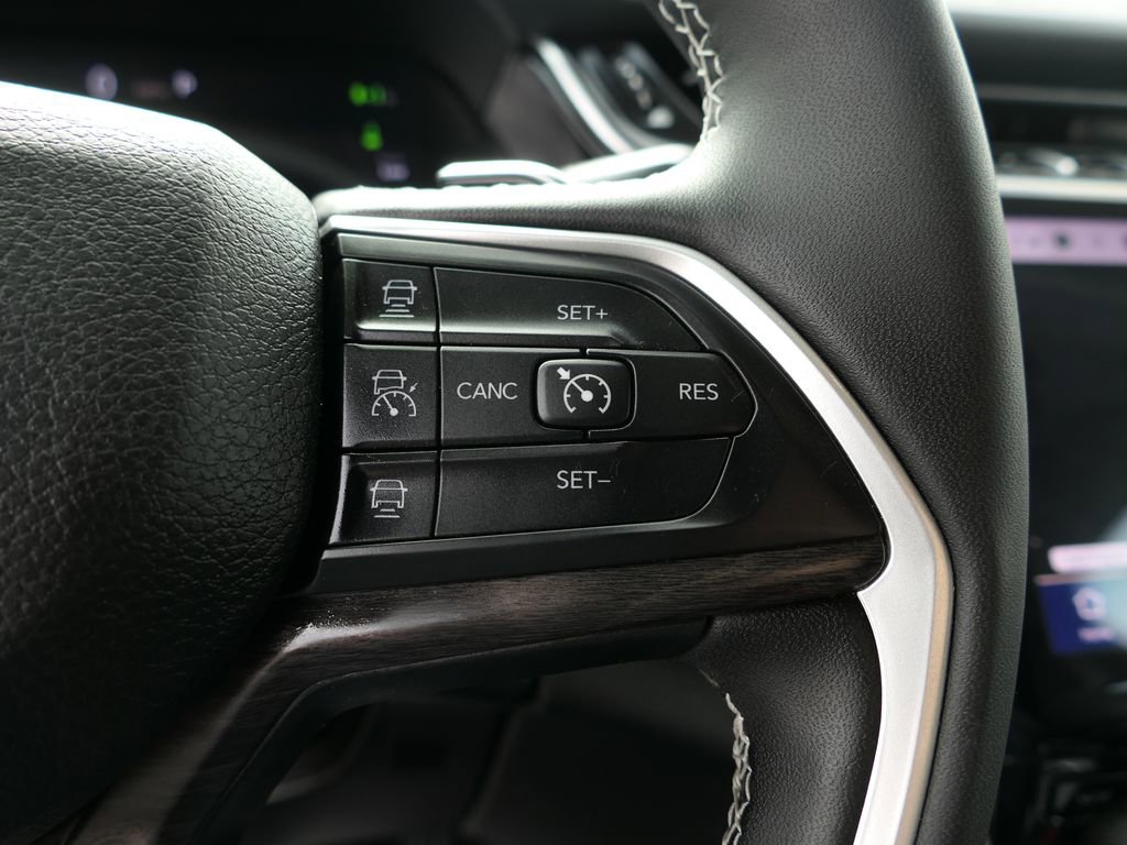 Used 2023 Jeep Grand Cherokee 4WD 4xe image 14