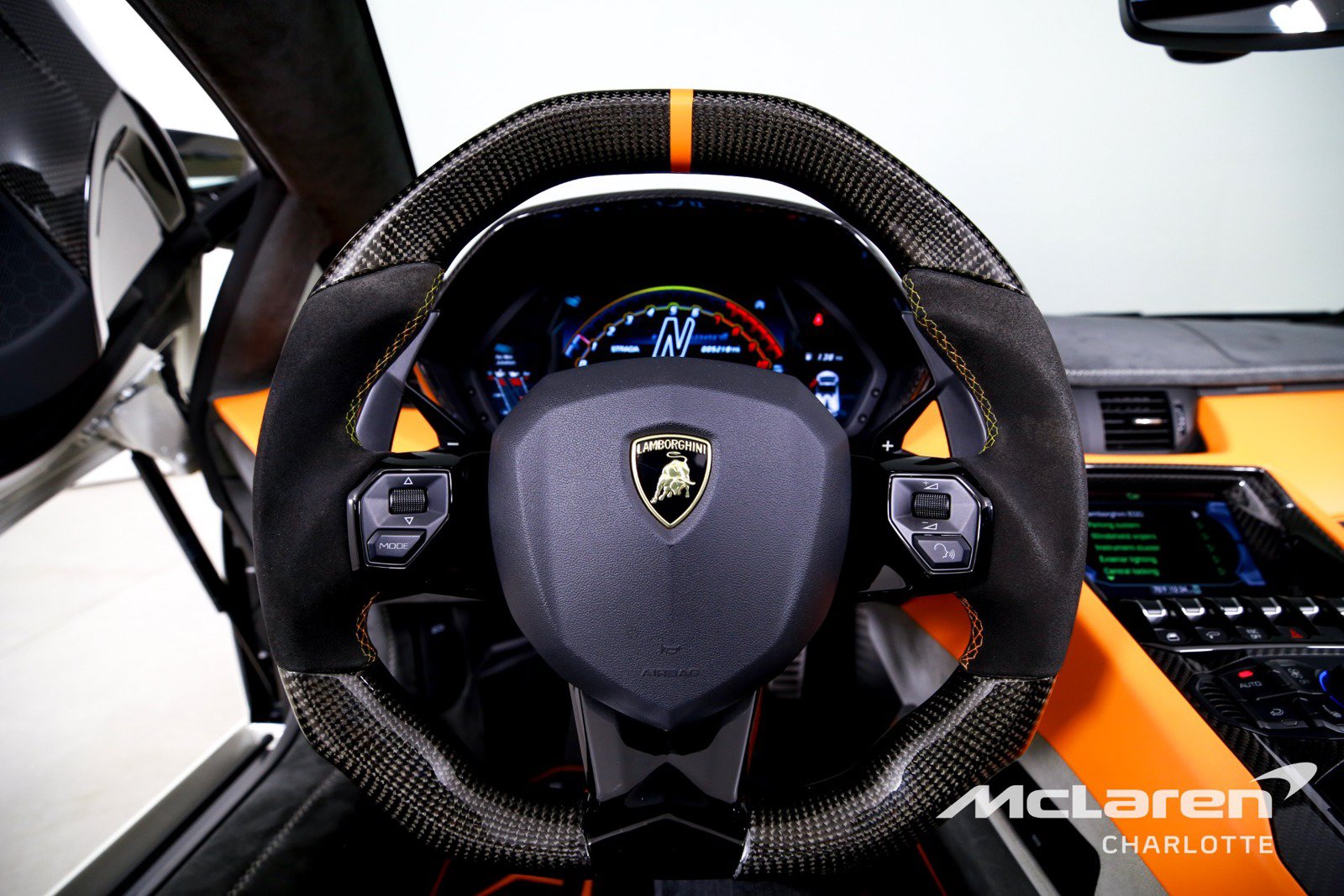 Used 2021 Lamborghini Aventador SVJ AWD/4WD image 16