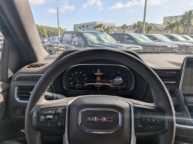 Used 2023 GMC Yukon SLT w/ SLT Premium Package RWD image 32