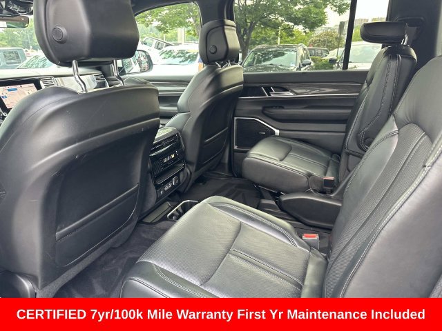 Used 2022 Jeep Wagoneer Series II w/ Convenience Group I AWD/4WD image 17