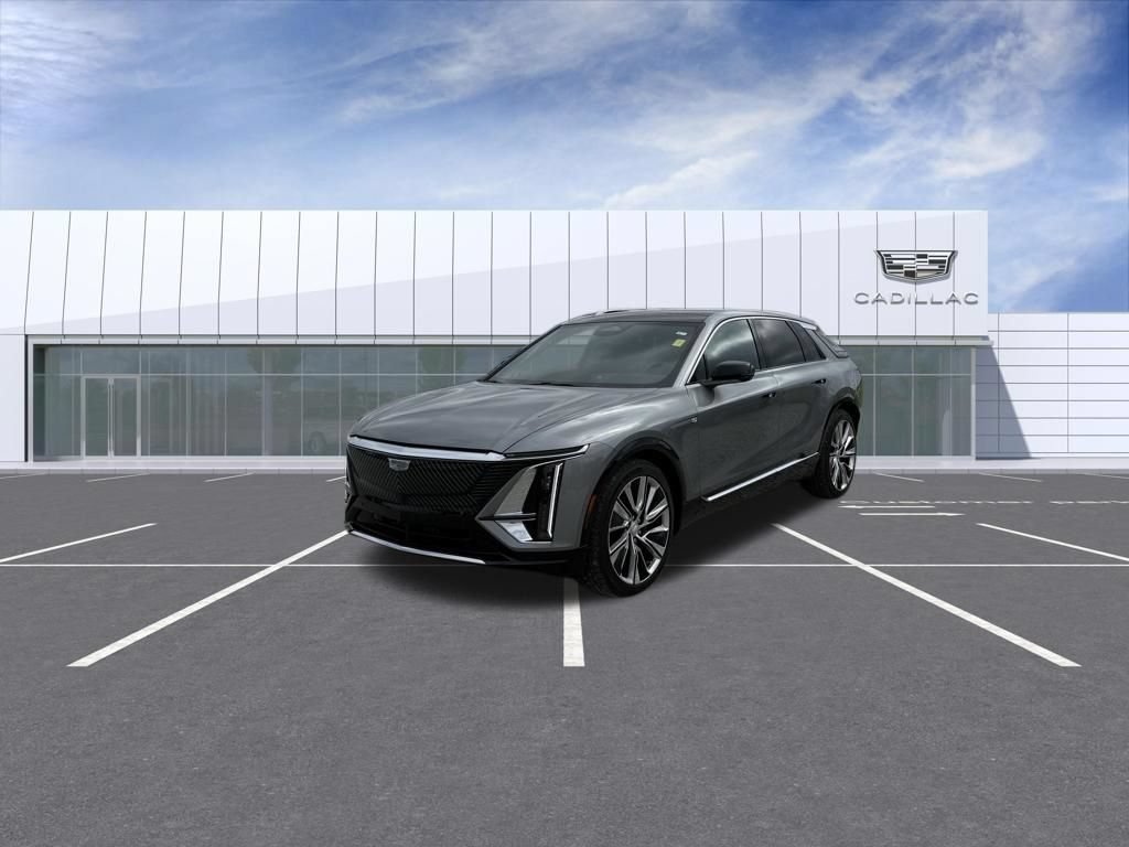 Certified 2025 Cadillac Lyriq Luxury w/ LPO, Floor Liner Package AWD/4WD image 6