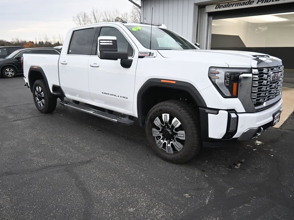 Used 2025 GMC Sierra 2500 Denali w/ Denali Reserve Package image 4