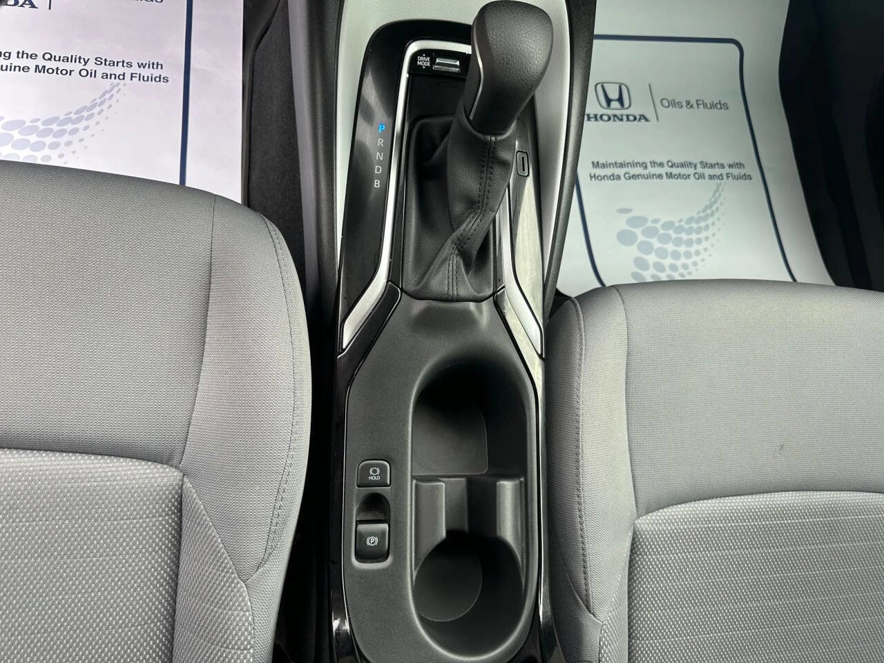 Used 2025 Toyota Corolla SE image 18