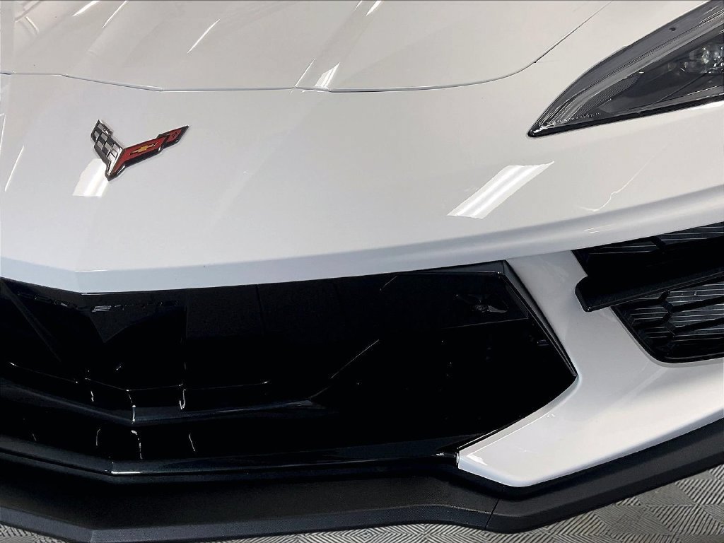 Used 2025 Chevrolet Corvette Stingray Premium Cpe w/ Z51 Performance Package RWD image 32