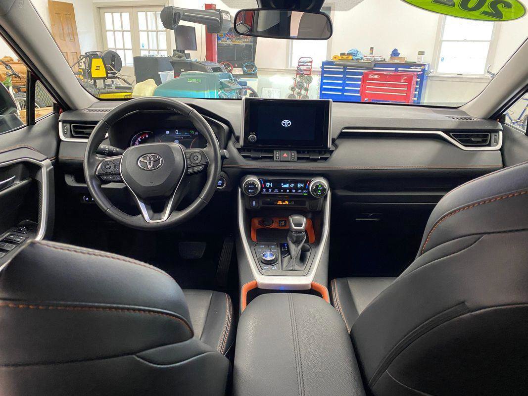 Used 2024 Toyota RAV4 Adventure image 9