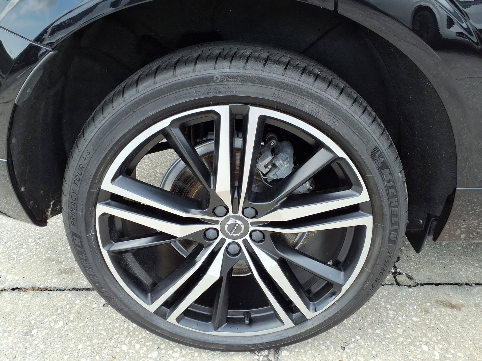 Used 2021 Volvo XC60 T8 R-Design AWD/4WD image 8