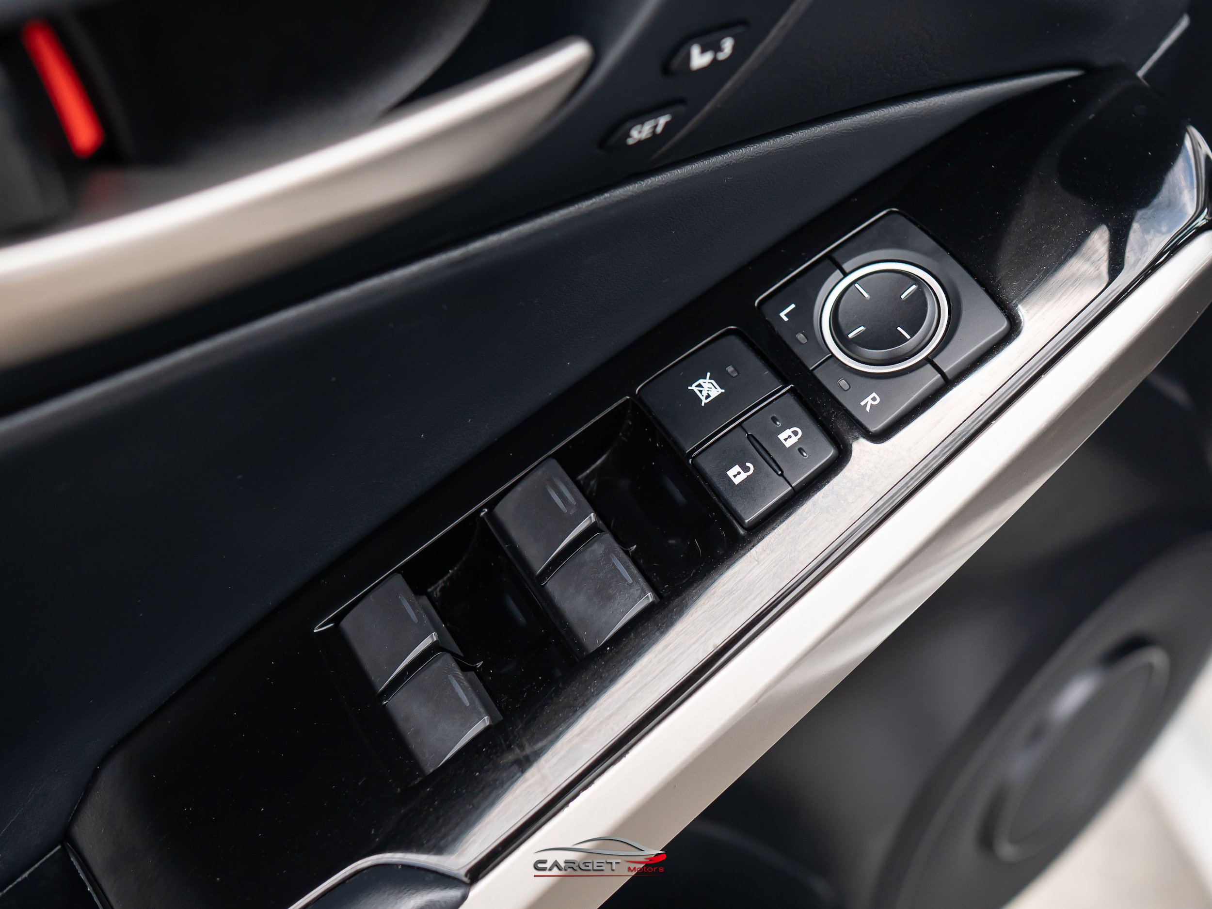 Used 2018 Lexus IS 300 AWD w/ Comfort Package image 42